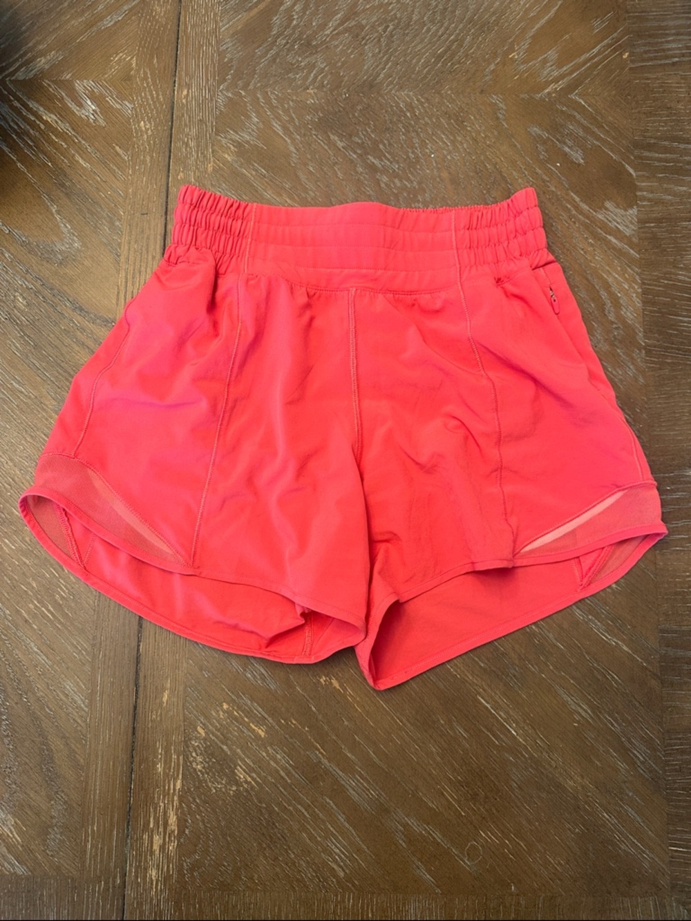 Lululemon hotty hot shorts size 2 long 4”